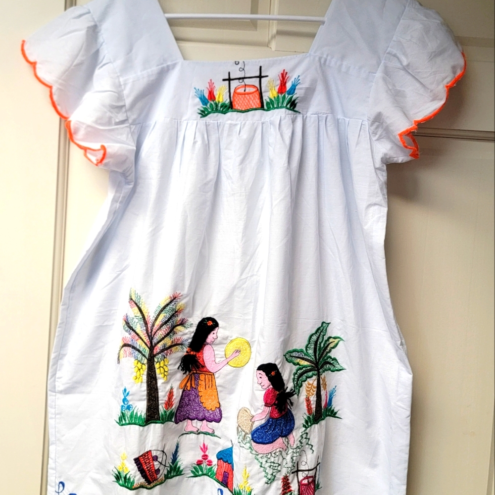Nicaraguan souvenir muumuu